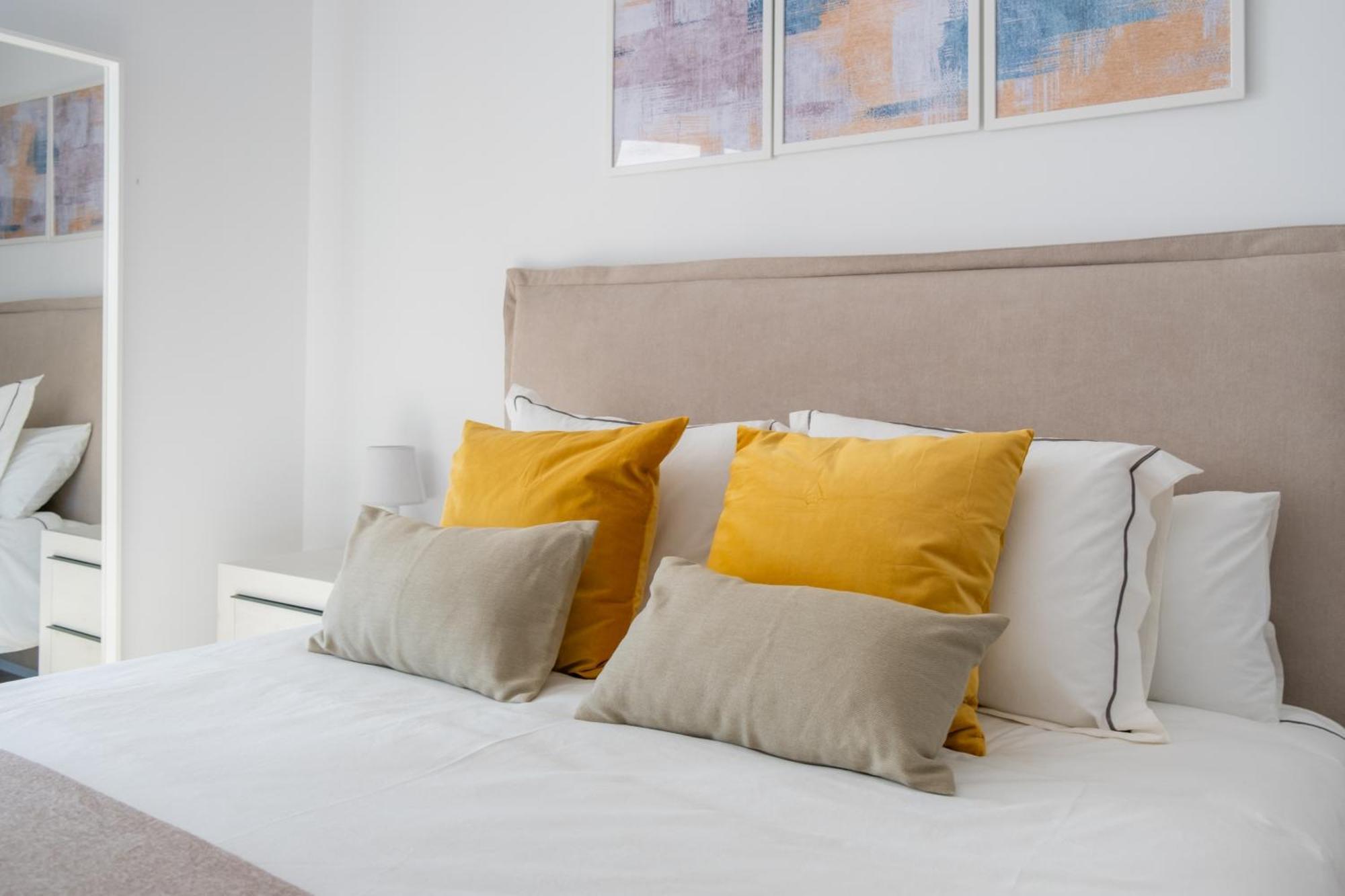 Urban Sky Apartment Малага Экстерьер фото